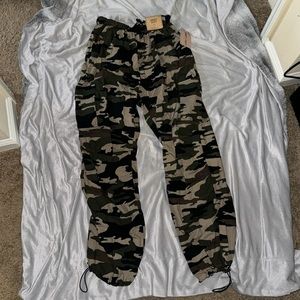 Camo parachute pants